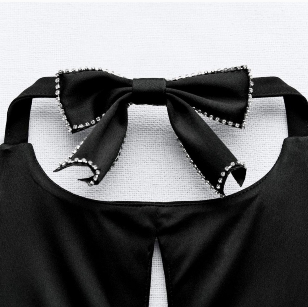 ❌️SOLD❌️JEWEL BOW CUT OUT HALTER DRESS SIZE L - Picture 8 of 8